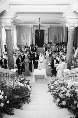 C&eacute;r&eacute;monie de mariage dans le grand salon du Domaine de Rocabella pr&egrave;s de Toulon