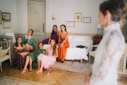 Bride seeing her bridesmaids during her wedding preparations at Château Valmousse